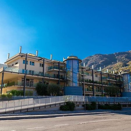 Appartamento Bersaglio Costa Volpino Eksteriør billede