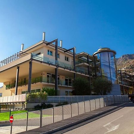 Appartamento Bersaglio Costa Volpino Eksteriør billede
